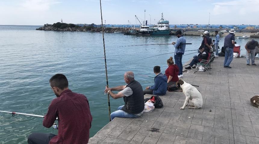 Olta avcıları stres atıyor