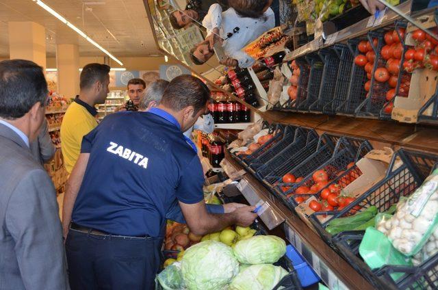 Belediye Başkanı Necati Gürsoy iş yerlerini denetledi