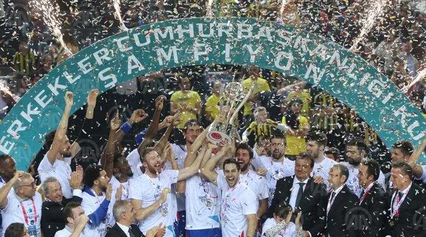 Fenerbahçe 62 - 65 Anadolu Efes 