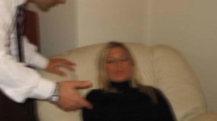 İşkadını hipnoz edilince korkun&ccedil; ger&ccedil;ek ortaya &ccedil;ıktı! Ankara&rsquo;da yan evdeki komşu&hellip;