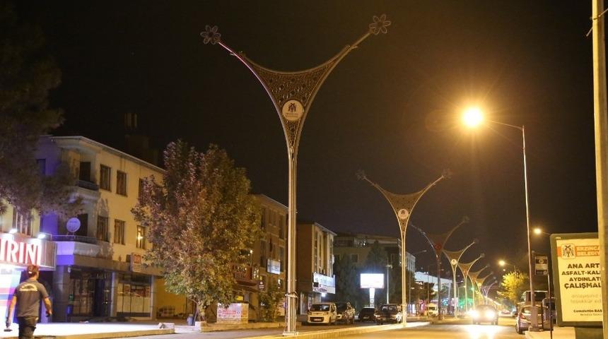 13 Şubat Caddesinde aydınlatma &ccedil;alışmaları başladı