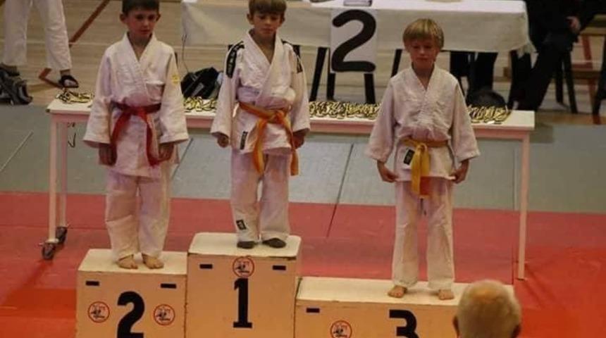 Minik İlhan yine şampiyon