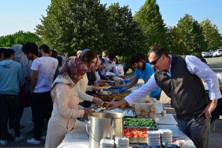 Gediz protokolü üniversite öğrencileri ile kahvaltıda buluştu G3