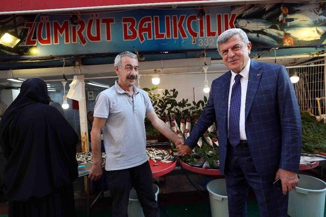 Başkan Karaosmanoğlu esnaflarla buluştu