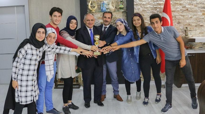 Yahyalı Belediyesi Rafting Takımından Başkan &Ouml;zt&uuml;rk&rsquo;e Ziyaret