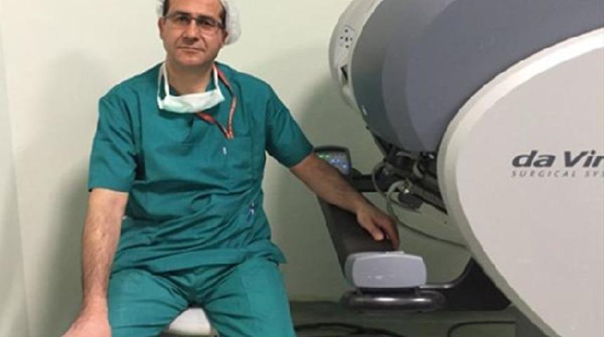 Doktoru tekme tokat dövdüler