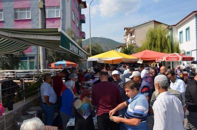 Bayırköy Belediyesi’nden aşure ikramı