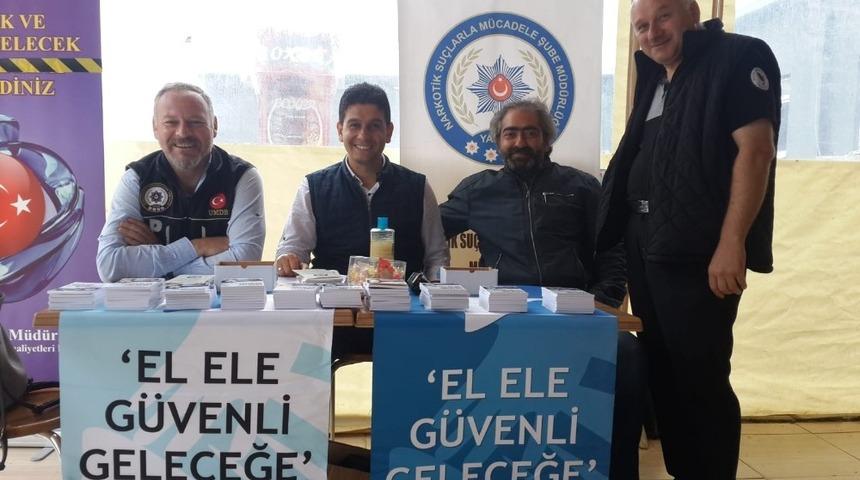 &Uuml;niversite &ouml;ğrencilerine ter&ouml;r ve uyuşturucu uyarısı