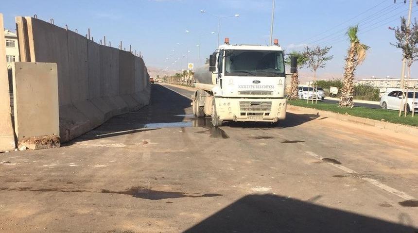 Kızıltepe&rsquo;de g&uuml;venlik nedeniyle kapatılan yol trafiğe a&ccedil;ıldı