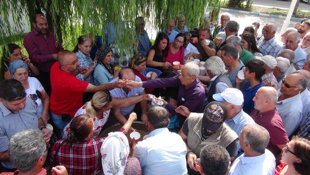 CHP'liler Tunceli'de 2 bin kişiye aşure dağıttı