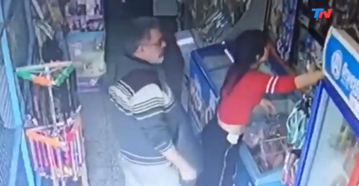 Sapık adam yakayı ele verdi! Genç kız arkasını dönünce... G2