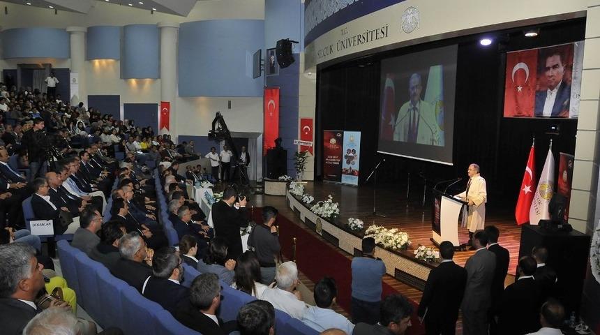 Sel&ccedil;uk &Uuml;niversitesinde akademik yıl heyecanı