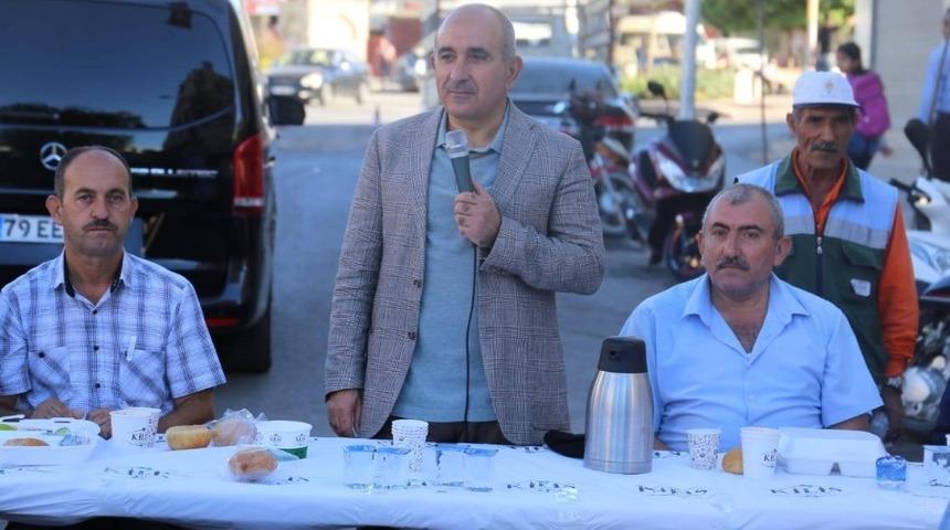 Belediye Başkanı Kara esnaflar ile kahvaltı yaptı