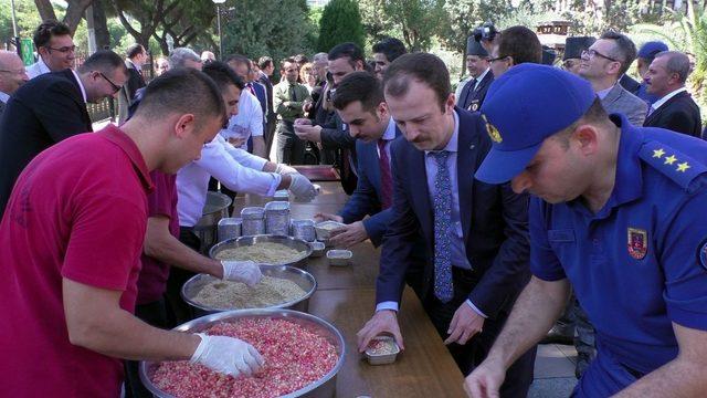 Nazilli Adliyesi çalışanları aşure geleneğini yaşatıyor