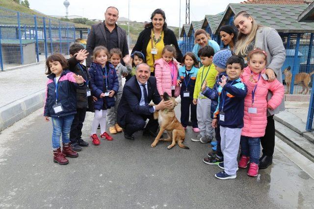 Çocuklar Hayvanları Koruma Günü’nde sahipsiz hayvanları unutmadı