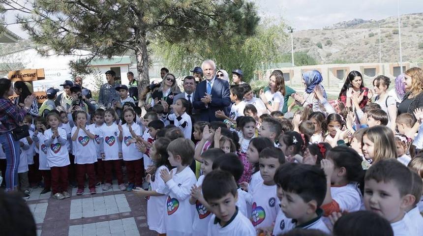 K&uuml;tahya Belediyesi&rsquo;nin Sokak Hayvanları Bakımevi ve Rehabilitasyon Merkezi&rsquo;ni gezdiler