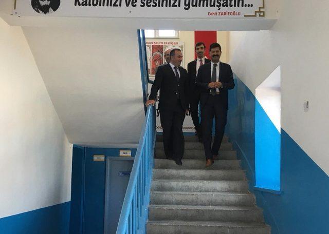 Kaymakam Pektaş öğrenciler ile bir araya geldi.