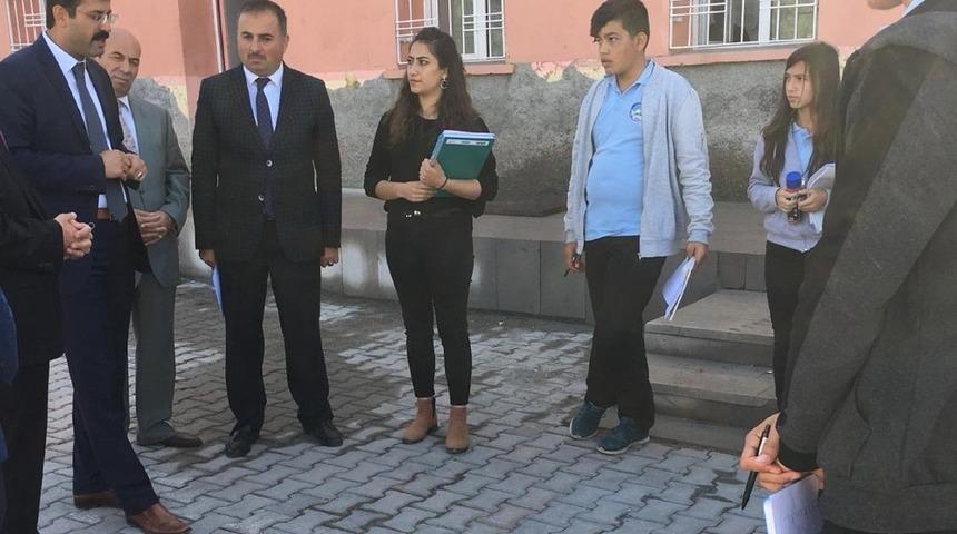 Kaymakam Pektaş öğrenciler ile bir araya geldi.