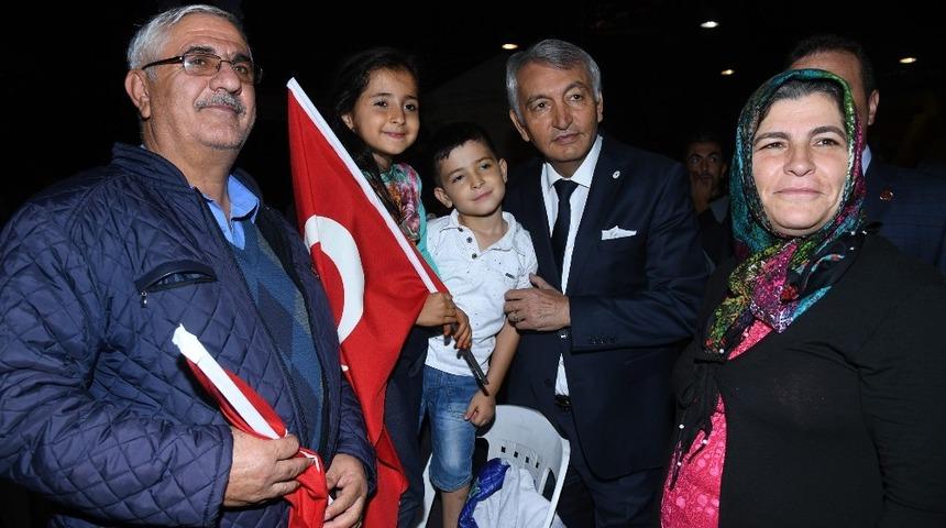 Isparta Belediyesi&rsquo;nden Yedişehitler&rsquo;de Mahalle Buluşması