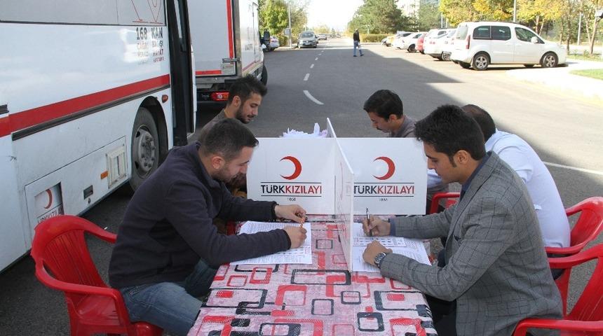 T&uuml;rk Kızılay&rsquo;ına Aras EDAŞ&rsquo;tan destek geldi