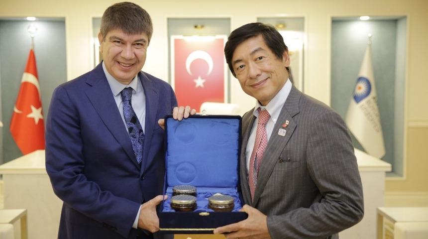 Japon B&uuml;y&uuml;kel&ccedil;isi festival i&ccedil;in Antalya&rsquo;ya geldi