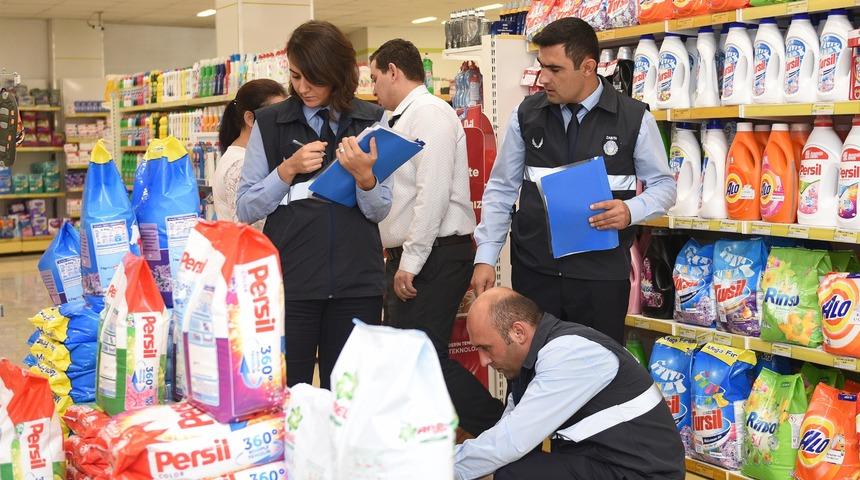 Karesi'de raf ve tezgahlara denetim