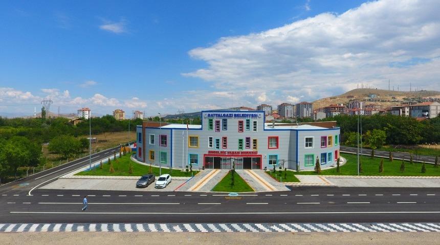 Engelsiz Yaşam Merkezi&rsquo;nde eğitim &ccedil;alışmaları devam ediyor