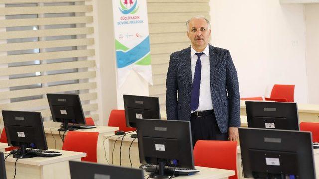 Gaün bilgi işlem daire başkanlığından eğitime destek hizmeti