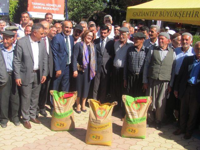 Gaziantep Büyükşehir Belediyesi Destekleriyle Arabanlı Çiftçilerin Yüzünü Güldürüyor