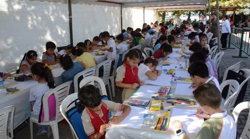 Hayvan barınağında resim at&ouml;lyesi kuruldu