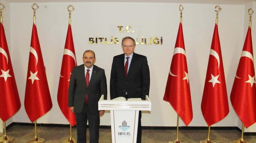 B&uuml;y&uuml;kel&ccedil;i Christian Berger&rsquo;dan Vali İsmail Ustaoğlu&rsquo;na ziyaret