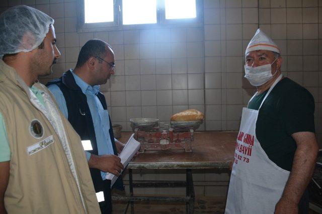 Tatvan’da gıda ürünleri ve fiyat listeleri denetlendi