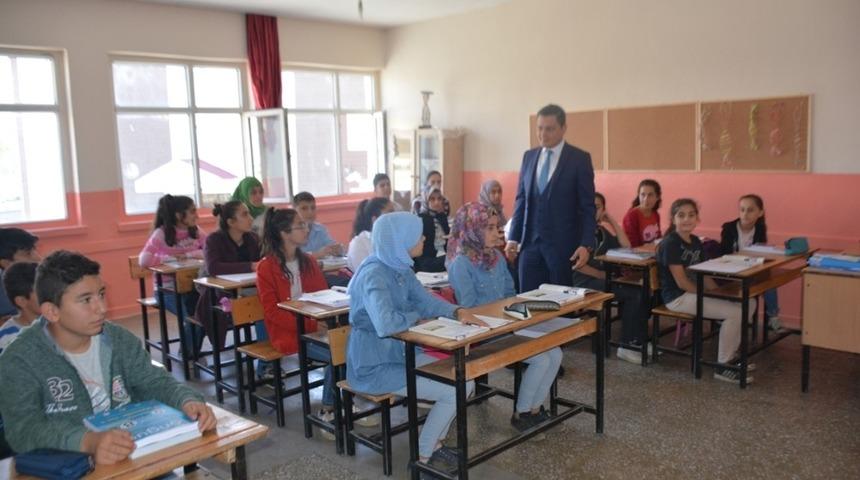 Tatvan&rsquo;daki okullarda &lsquo;Hukuk ve Adalet&rsquo; dersi