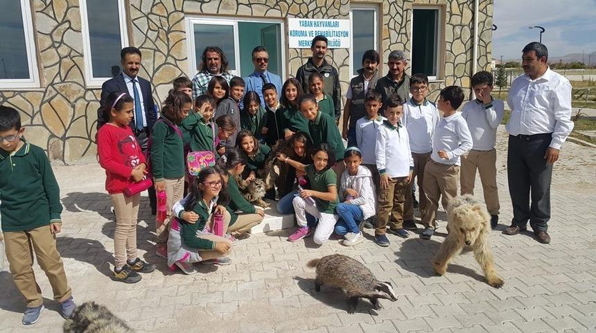 Van&rsquo;da "4 Ekim d&uuml;nya hayvanları koruma g&uuml;n&uuml;" etkinliği