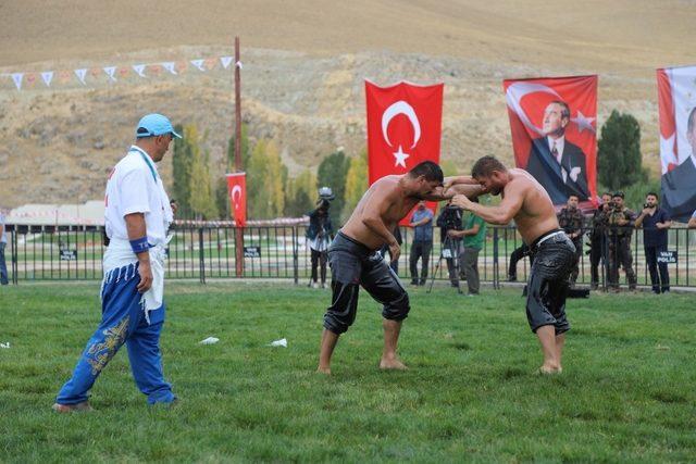 Kırkpınar’dan Gürpınar’a Güreş Festivali sona erdi