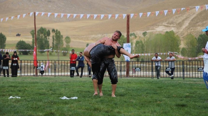 Kırkpınar’dan Gürpınar’a Güreş Festivali sona erdi