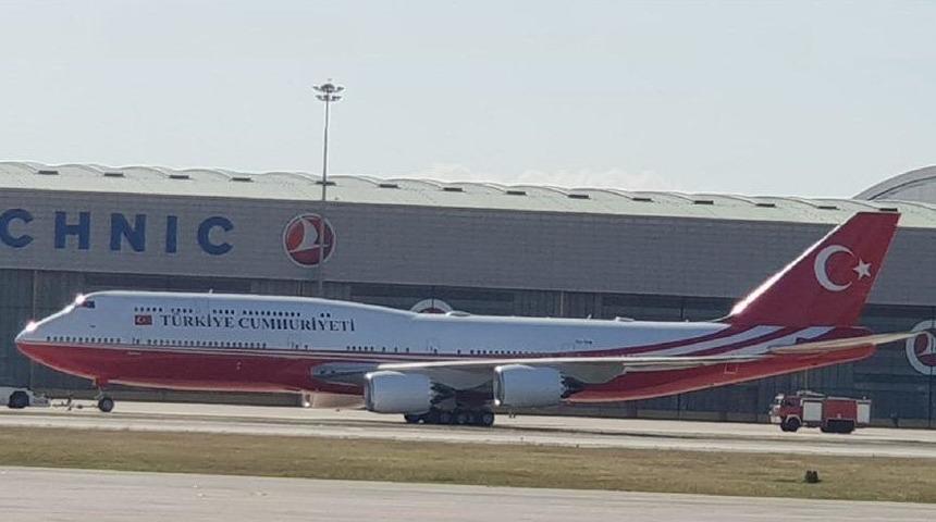 Katar Şeyhi'nin hibe ettiği uçak ilk kez görüntülendi