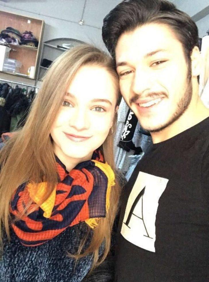 'Dünyanın en güzel gülüşüne sarılmak kadar güzel...'  G2