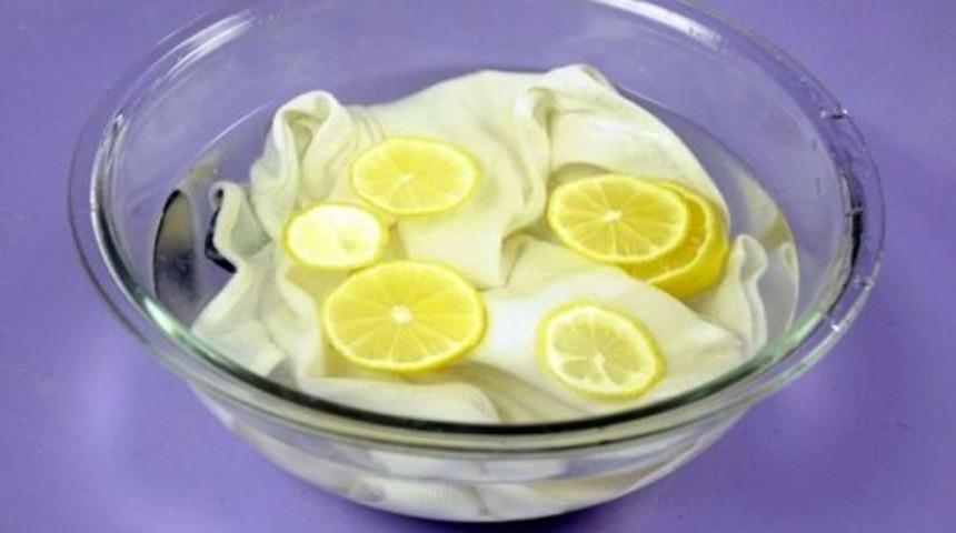 Kimyasala bulaşmadan limonla köşe bucak temizlik yapmanın yöntemleri