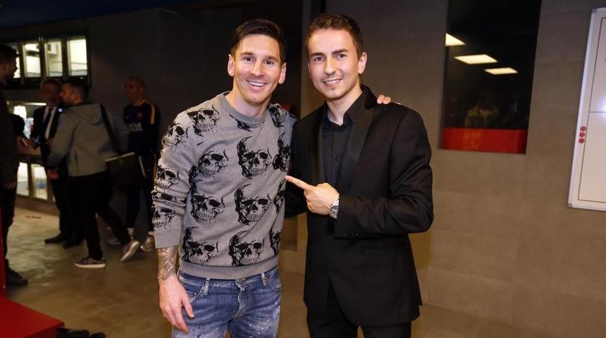 Jorge Lorenzo, MotoGP Tayland Grand Prix'inde kaza geçirdi!