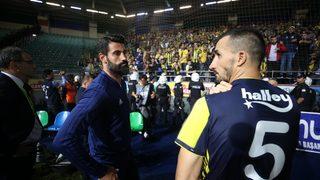 Fenerbahçe; Volkan Demirel, Nabil Dirar ve Aatif Chahechouhe'nun kadro dışı bırakıldığını açıkladı!