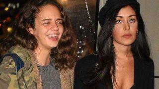 Levent Kırca ve Yılmaz Erdoğan'ın kızları birlikte gece gezmesinde