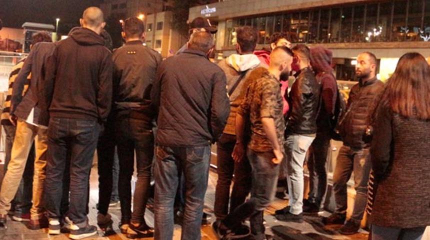 Taksim Meydanı'nda korkun&ccedil; olay! G&ouml;renler hemen polisi aradı
