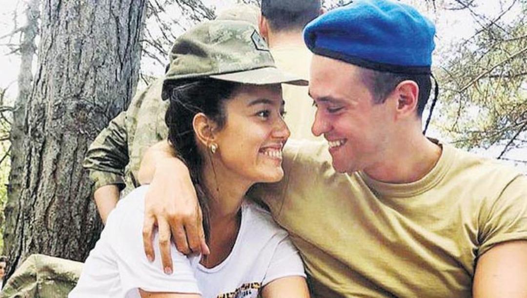 3 g&uuml;n &ouml;nce askerden fotoğraf paylaşmıştı! Anıl Altan d&uuml;n terhis oldu 