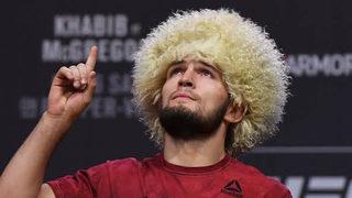Khabib Nurmagomedov kemerini korudu
