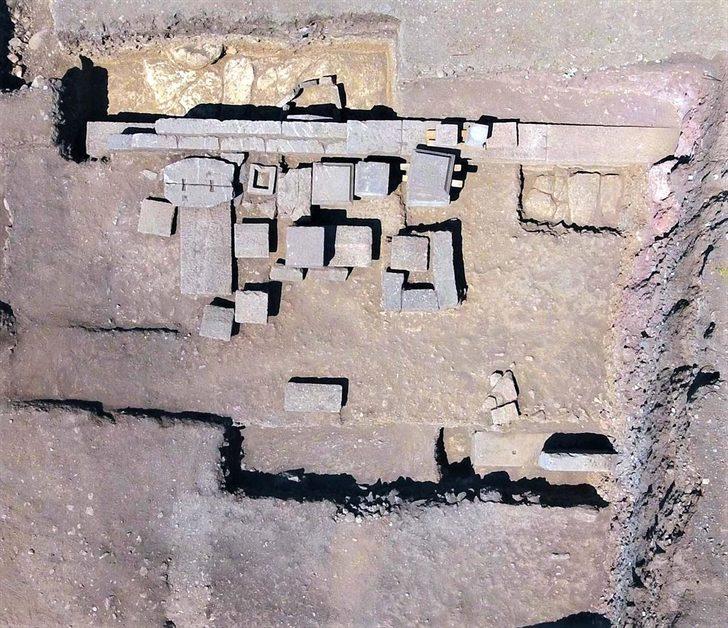 2 bin 300 yıllık aile mezarı bulundu  G3