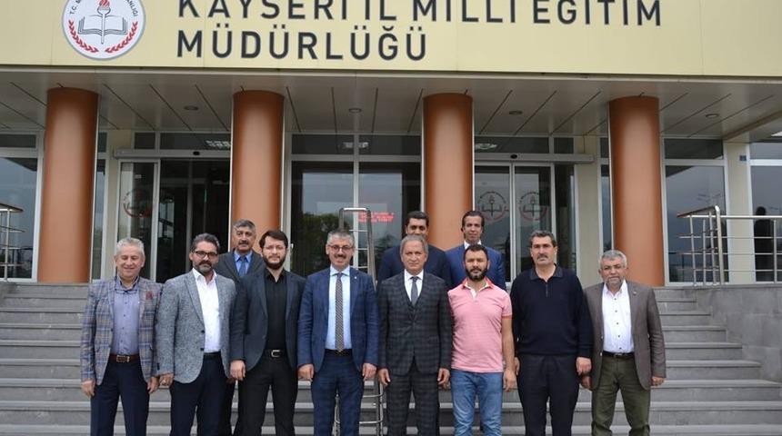 AK Parti İl Başkanı &Ccedil;opuroğlu, Milli Eğitim M&uuml;d&uuml;r&uuml; Ekinci&rsquo;yi ziyaret etti