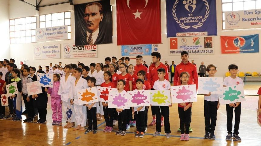 Niğde&rsquo;de Amat&ouml;r Spor Haftası başladı