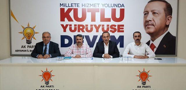 AK Parti’de mahalle temsilcileriyle toplandı