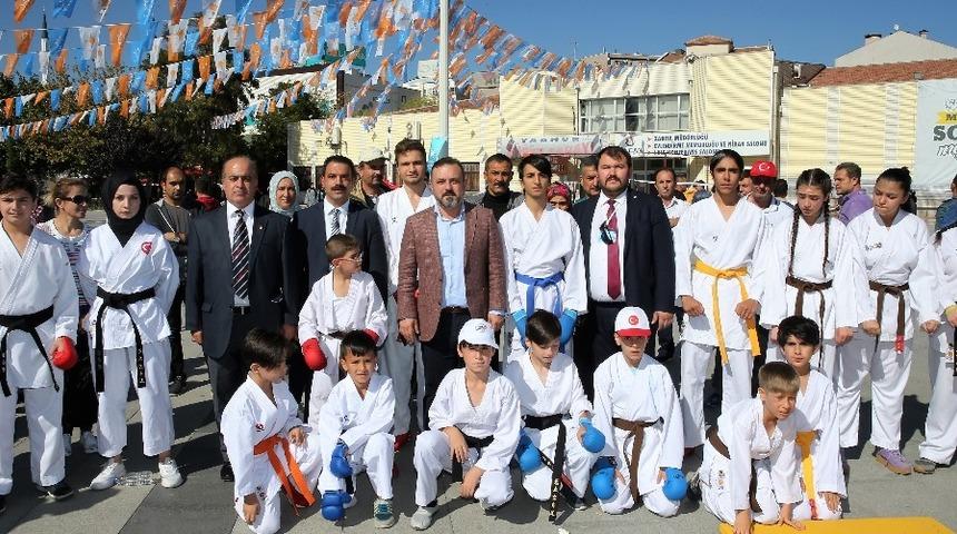 Sincan&rsquo;da &rsquo;&rsquo;Sosyal Medyadan Sosyal Meydana" adlı gen&ccedil;lik ve spor ş&ouml;leni